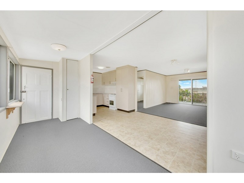 16 Campbell Street, Clinton QLD 4680