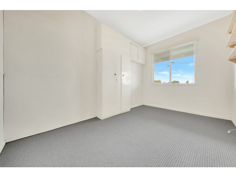 16 Campbell Street, Clinton QLD 4680