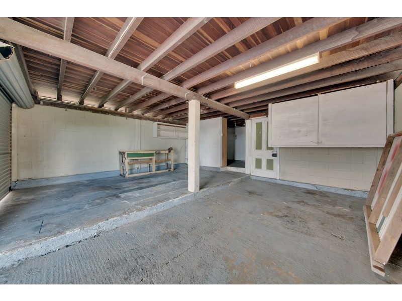 16 Campbell Street, Clinton QLD 4680