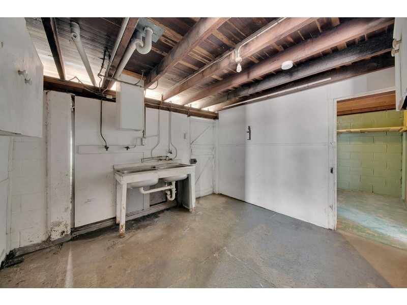 16 Campbell Street, Clinton QLD 4680