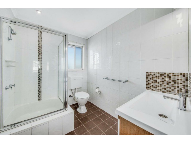 3/4 Wilmott Street, Gladstone QLD 4680