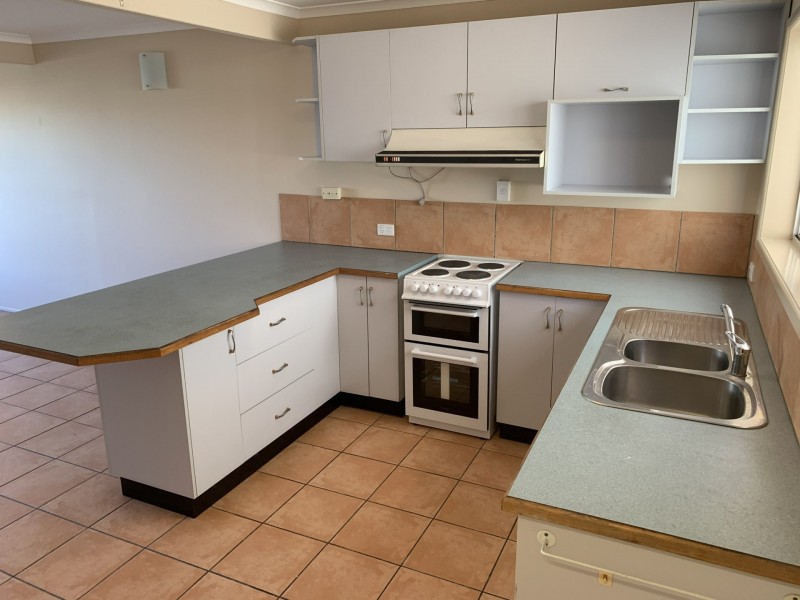 3/4 Wilmott Street, Gladstone QLD 4680