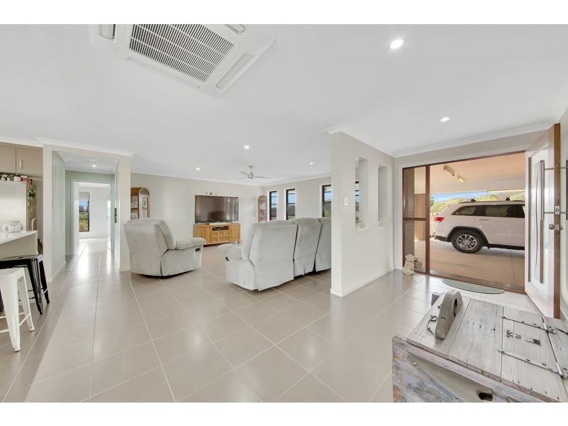 2 Monaros Court, Beecher QLD 4680