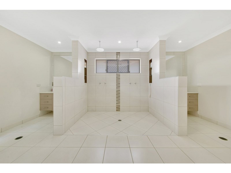 2 Monaros Court, Beecher QLD 4680