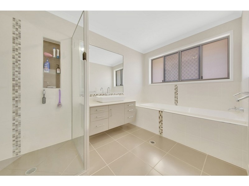 2 Monaros Court, Beecher QLD 4680