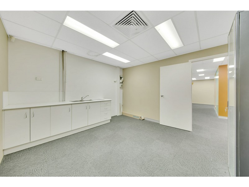 25 Tank Street, Gladstone QLD 4680