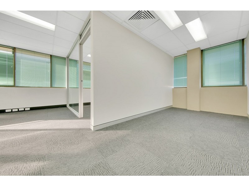 25 Tank Street, Gladstone QLD 4680