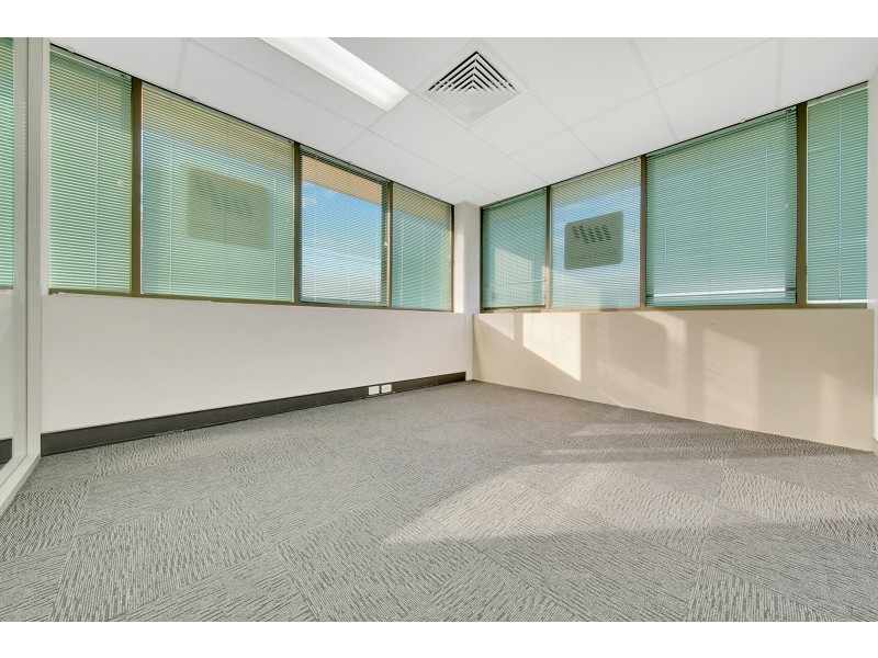 25 Tank Street, Gladstone QLD 4680