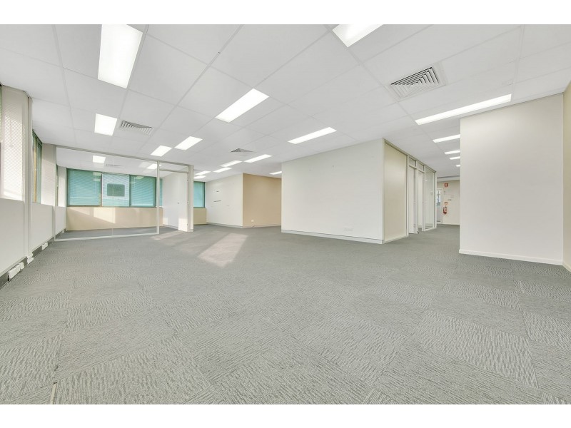 25 Tank Street, Gladstone QLD 4680