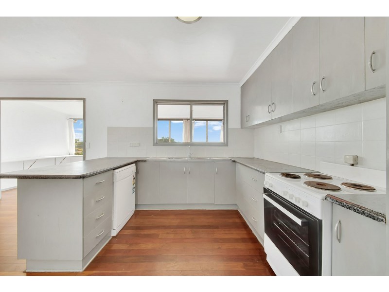 37 Amaroo Street, Boyne Island QLD 4680