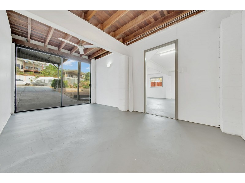 37 Amaroo Street, Boyne Island QLD 4680