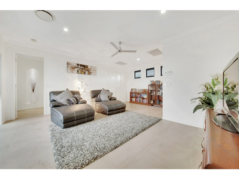 38 Dolphin Terrace, South Gladstone QLD 4680