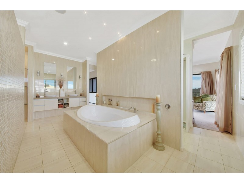 38 Dolphin Terrace, South Gladstone QLD 4680