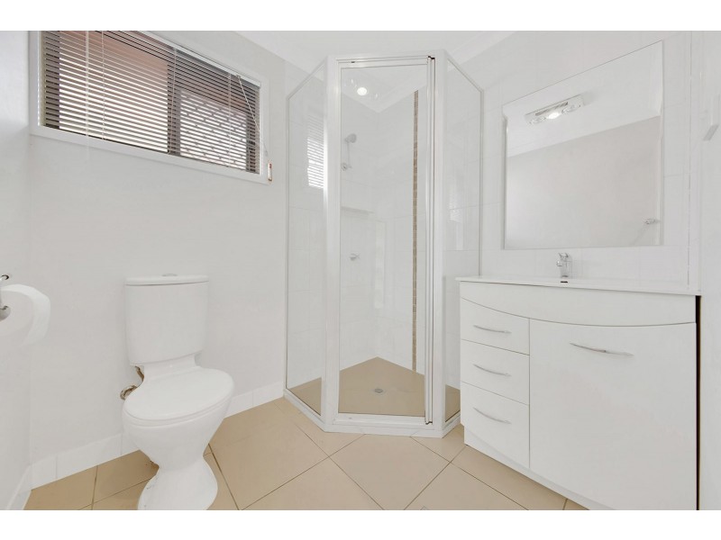 7 Watford Street, Telina QLD 4680