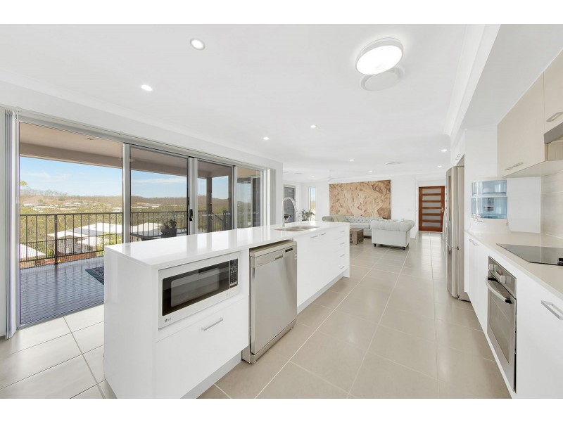 6 Scholes Way, Kirkwood QLD 4680