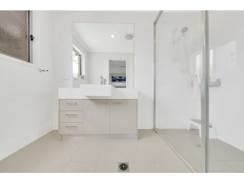 6 Scholes Way, Kirkwood QLD 4680