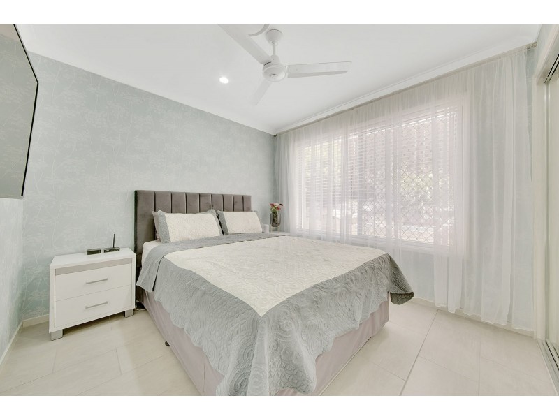 6 Scholes Way, Kirkwood QLD 4680