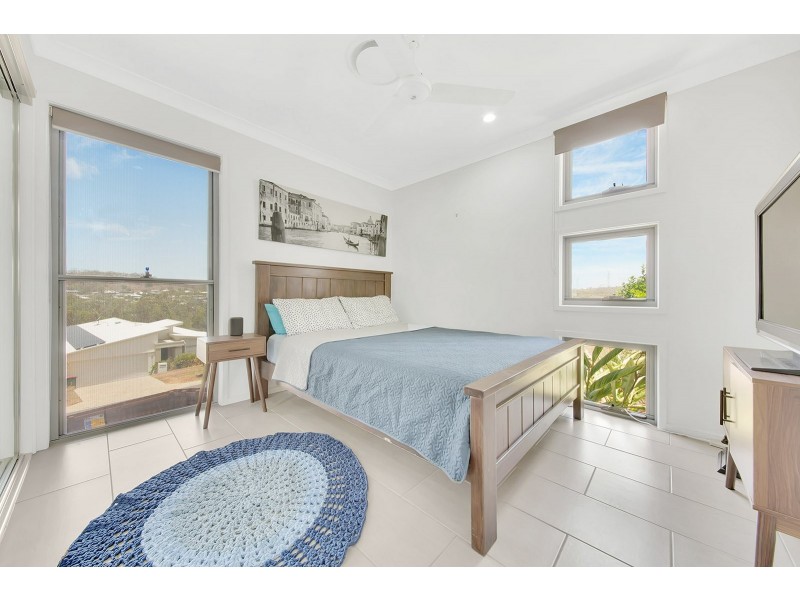 6 Scholes Way, Kirkwood QLD 4680