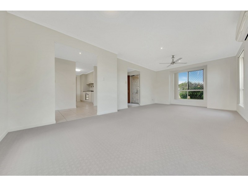 1 Reinaerhoff Crescent, Glen Eden QLD 4680