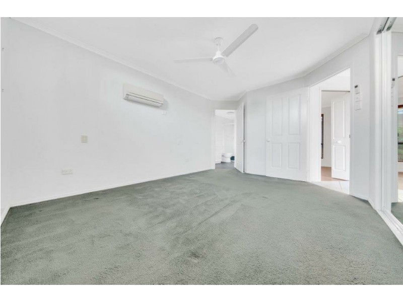 22 Fairbairn Place, Clinton QLD 4680