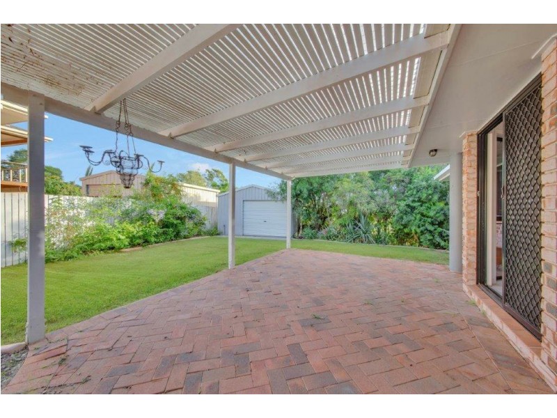 22 Fairbairn Place, Clinton QLD 4680