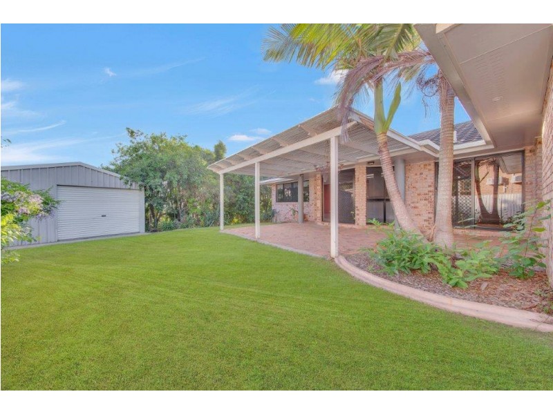 22 Fairbairn Place, Clinton QLD 4680