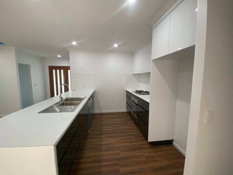 9 Markowitz Place, Kirkwood QLD 4680