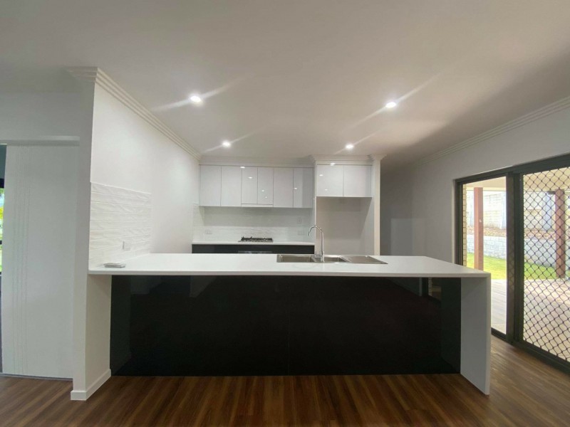 9 Markowitz Place, Kirkwood QLD 4680