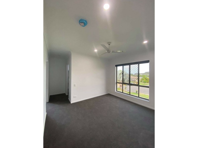 9 Markowitz Place, Kirkwood QLD 4680