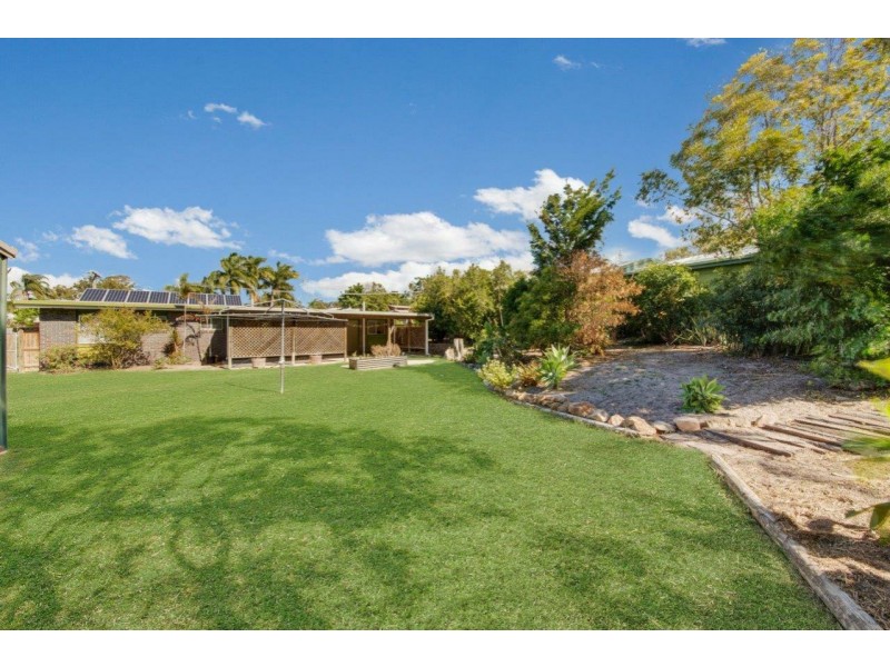 14 Fairway Avenue, Clinton QLD 4680