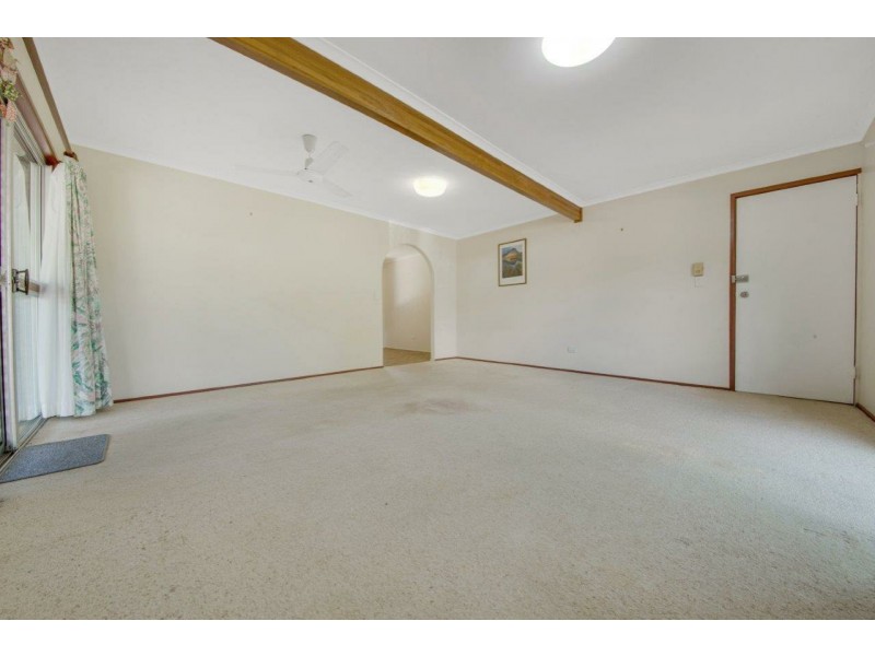 14 Fairway Avenue, Clinton QLD 4680