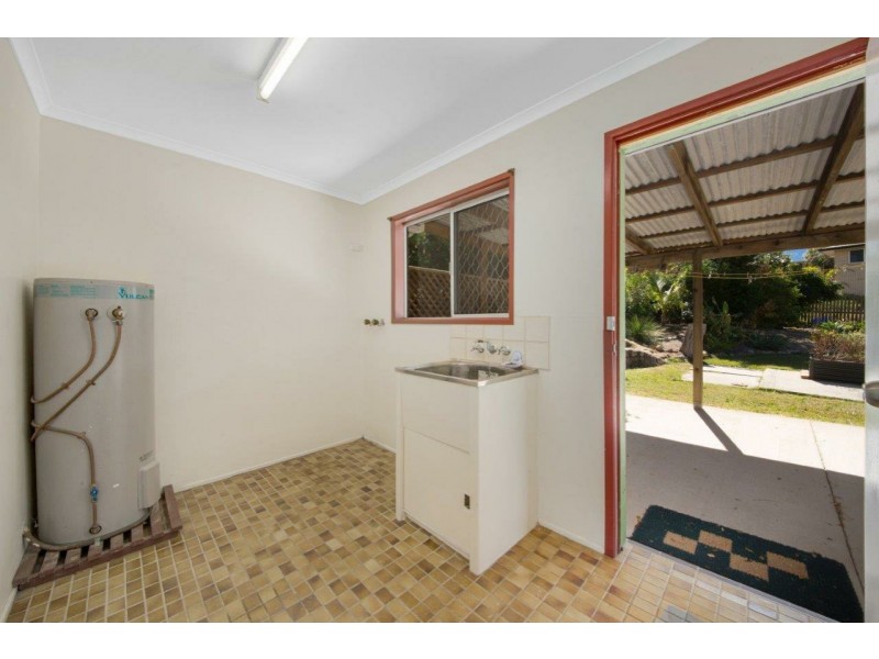 14 Fairway Avenue, Clinton QLD 4680