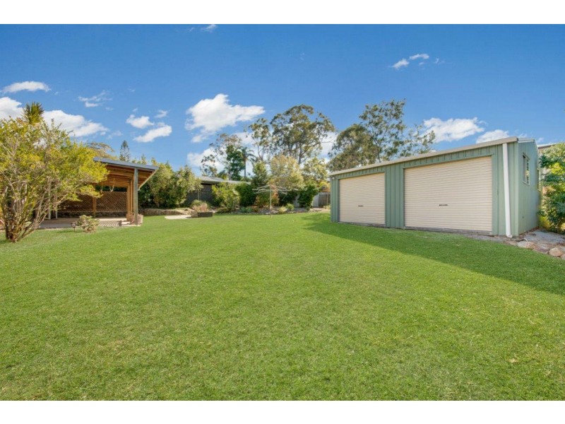 14 Fairway Avenue, Clinton QLD 4680