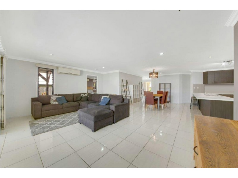 109 Penda Avenue, New Auckland QLD 4680