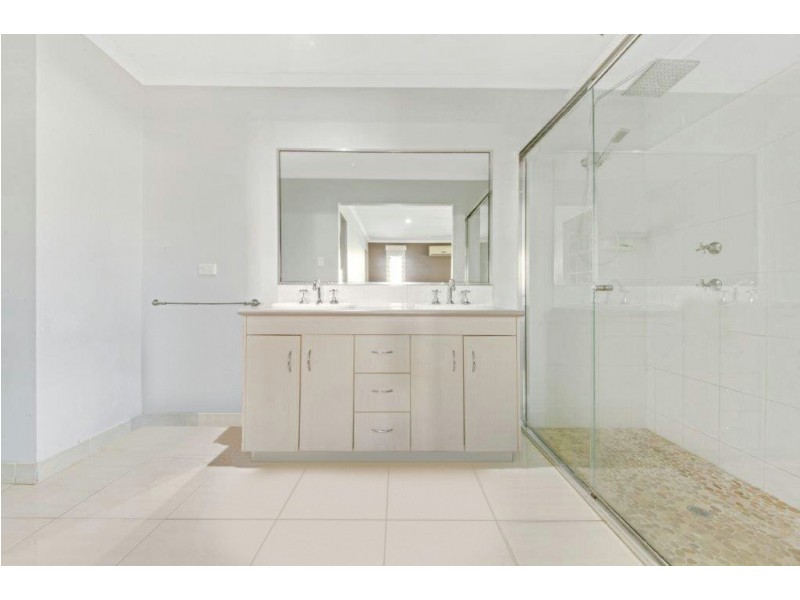 109 Penda Avenue, New Auckland QLD 4680