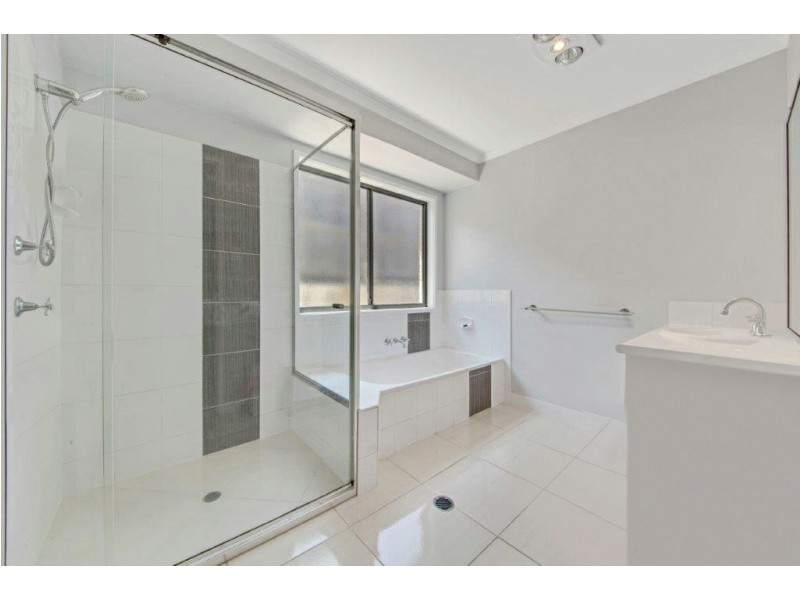 109 Penda Avenue, New Auckland QLD 4680