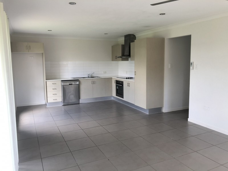 24 Powell Close, New Auckland QLD 4680