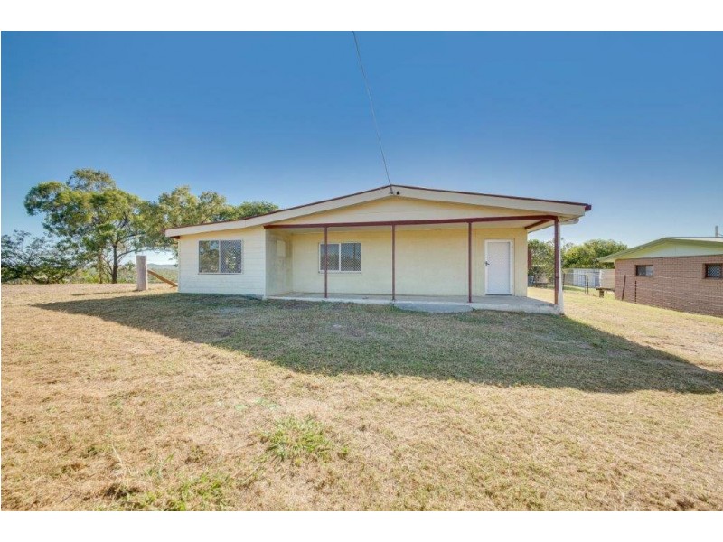 14 Balfour Street, Mount Larcom QLD 4695