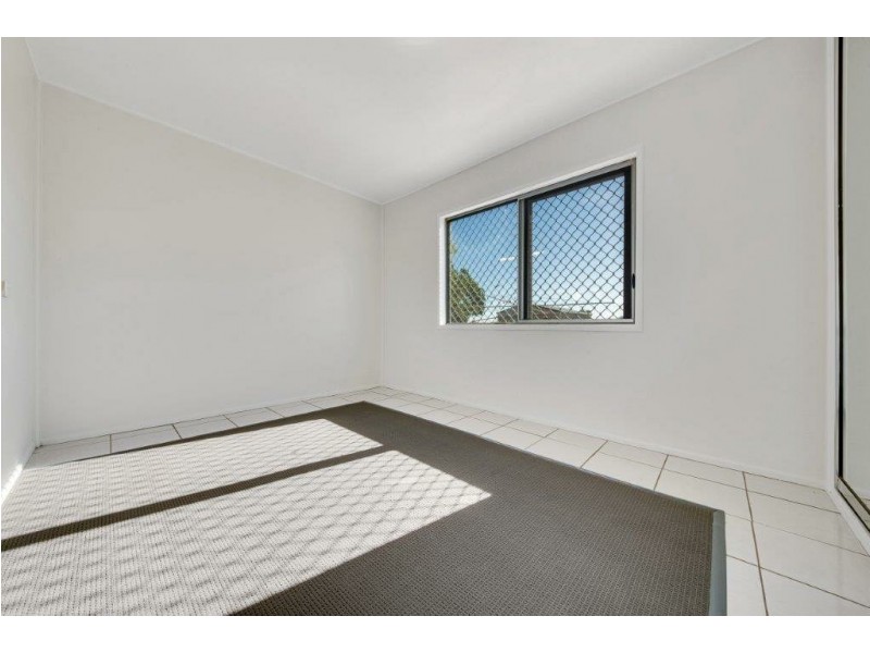 14 Balfour Street, Mount Larcom QLD 4695