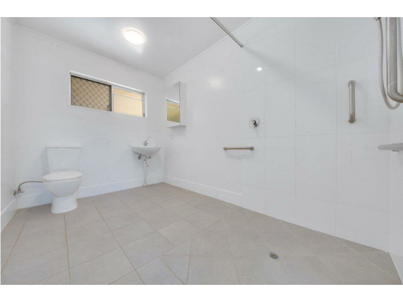 14 Balfour Street, Mount Larcom QLD 4695