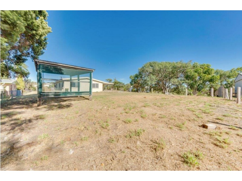 14 Balfour Street, Mount Larcom QLD 4695