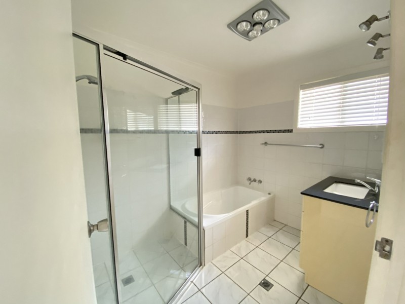 7 GANNET STREET, New Auckland QLD 4680