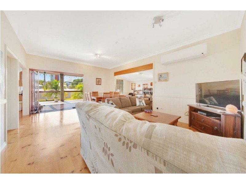 16-18 Glenlyon Street, Gladstone QLD 4680