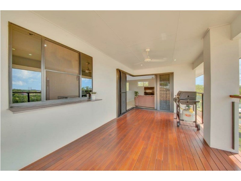 18 Eucalyptus Place, Kirkwood QLD 4680