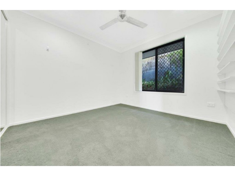 7 Windjana Court, Kirkwood QLD 4680