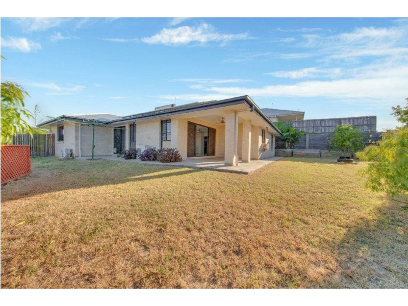 7 Windjana Court, Kirkwood QLD 4680