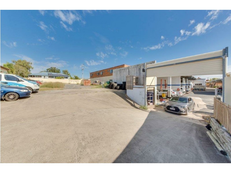 19 Toolooa Street, Gladstone QLD 4680