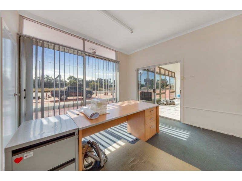 19 Toolooa Street, Gladstone QLD 4680
