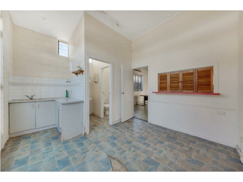 19 Toolooa Street, Gladstone QLD 4680