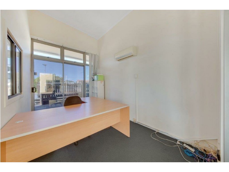 19 Toolooa Street, Gladstone QLD 4680